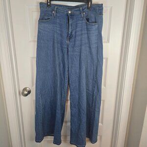 Wide leg jeans